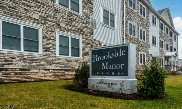 $2,800 | 1025 Raritan Road, Unit 303, Clark, NJ 07066