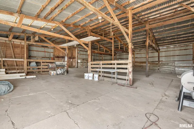 $244,900 | 1324 13th Avenue North, Clinton, IA 52732