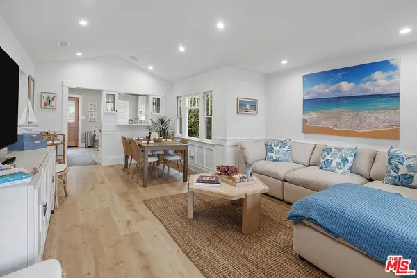 $12,995 | 204 South Broadway, Redondo Beach, CA 90277