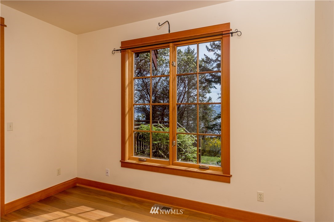 5042 Cape George Road Port Townsend, WA 98368 - Photo 16 of 33 Gallery Image 16
