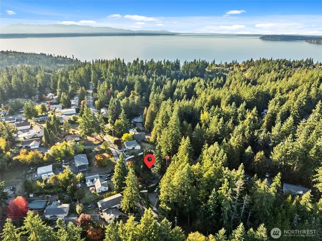 a picture of a bathroom with a sink