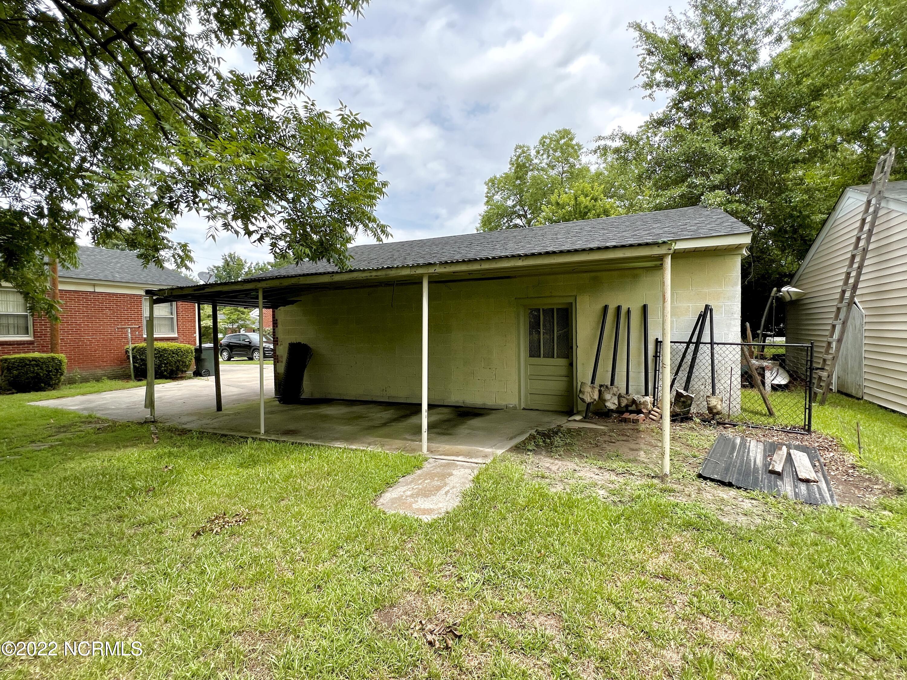 616 Meriwether Lane Kinston, NC 28501 - Photo 11 of 37 5D934042-F20E-4A65-B9AF-43CDE9043036