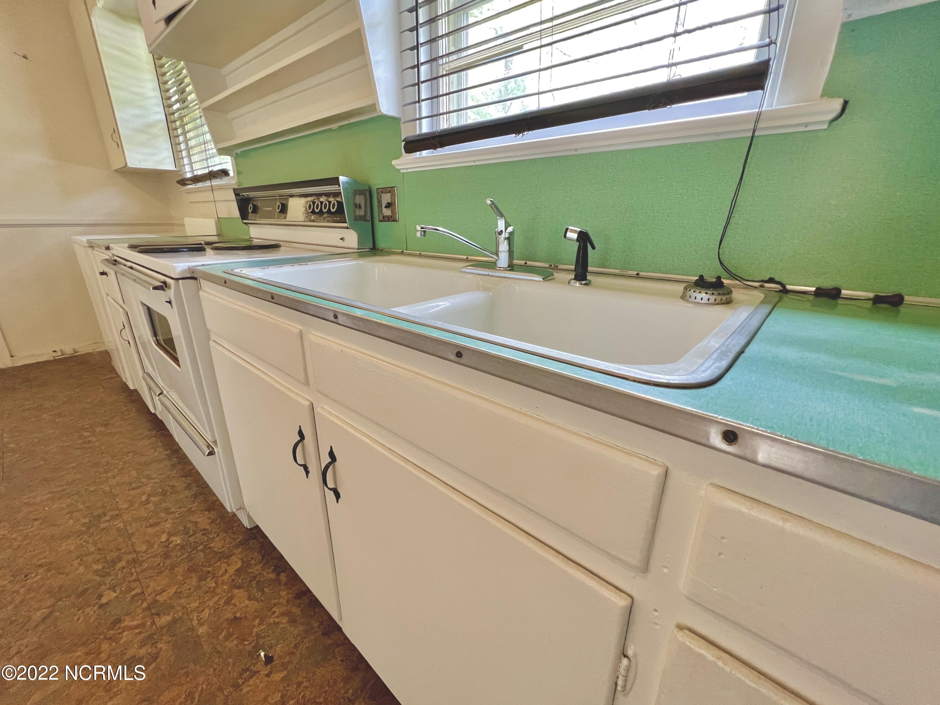 616 Meriwether Lane Kinston, NC 28501 - Photo 21 of 37 E01BC0E7-CE97-4B4D-85FB-8F154288BD04