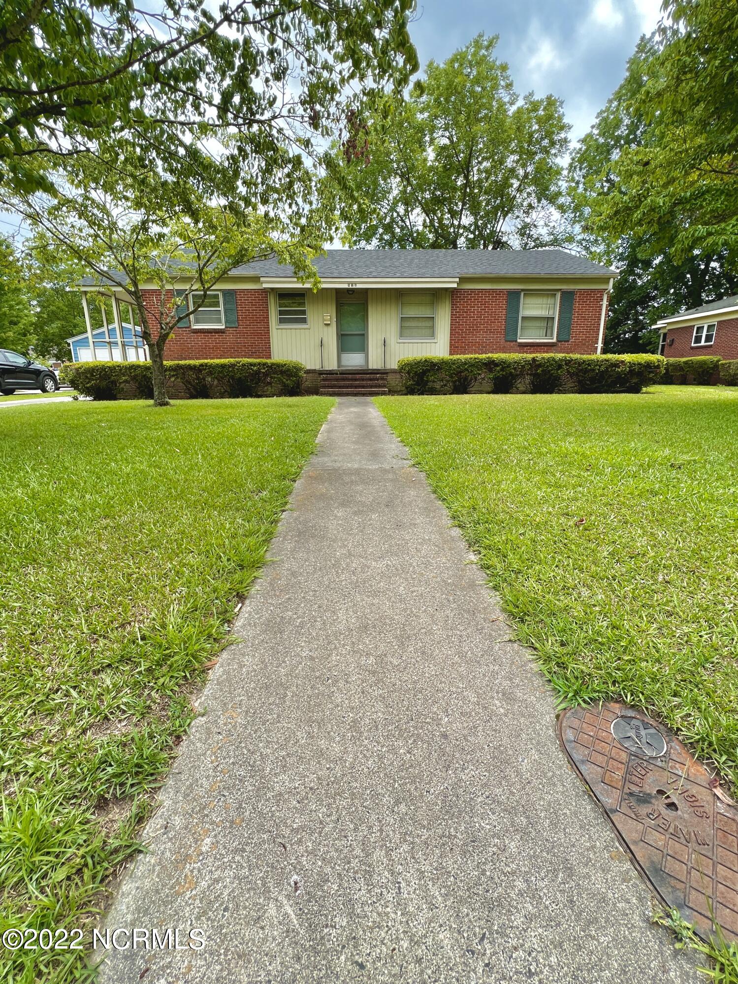 616 Meriwether Lane Kinston, NC 28501 - Photo 10 of 37 3E1AA1D6-3B6D-4307-ABEF-FB6B04017D90