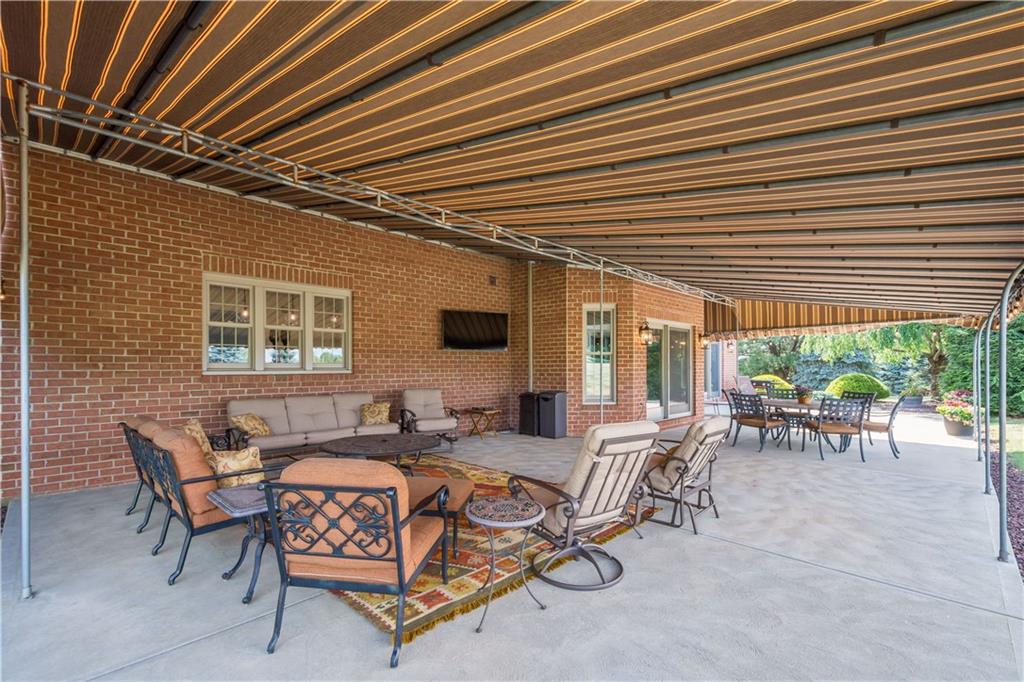 3012 East Ridge Drive Gibsonia, PA 15044 - Photo 40 of 50 a living room with furniture and a large window