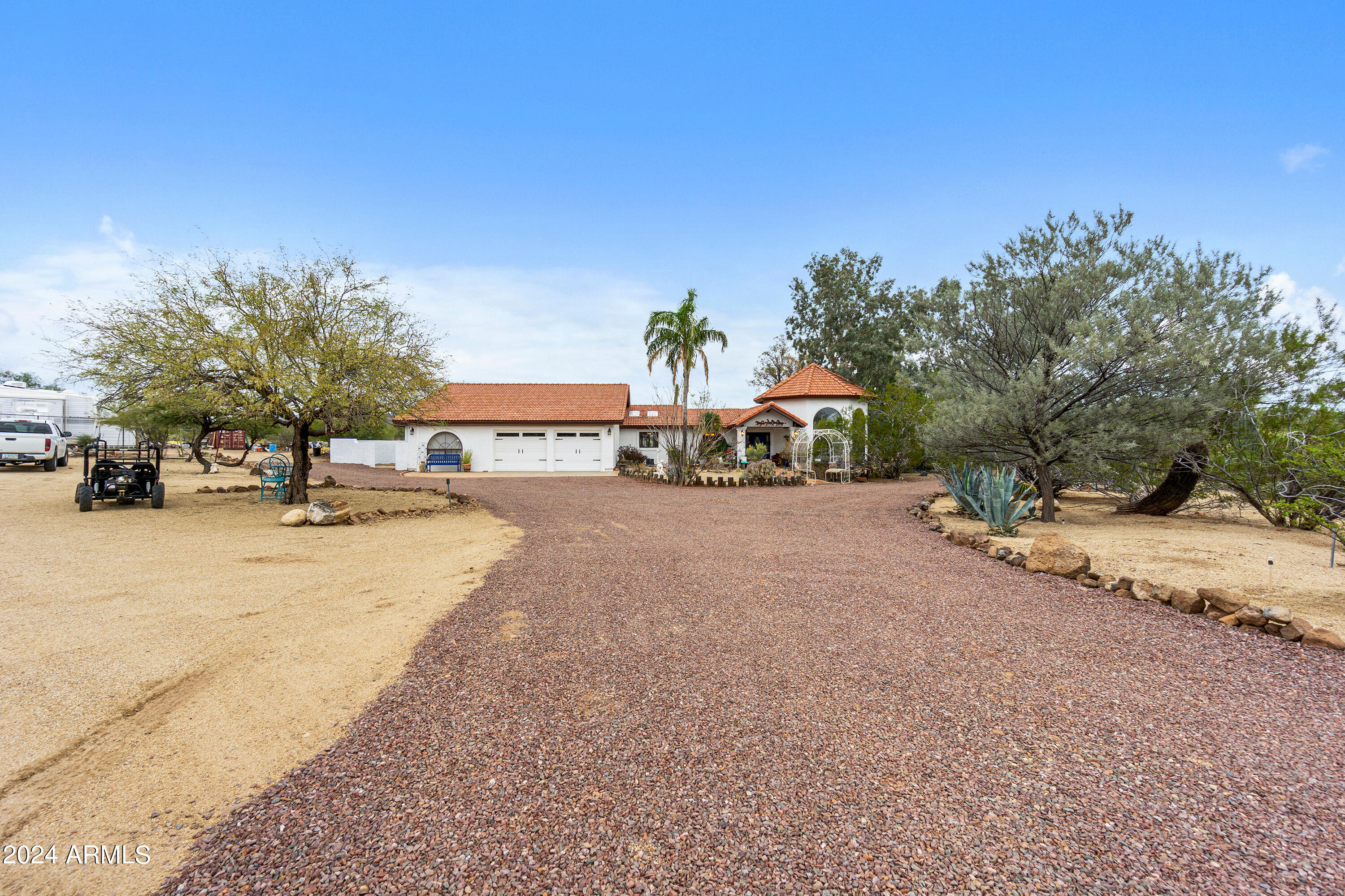414 West Ridgecrest Road Phoenix, AZ 85086 - Photo 2 of 81 Driveway no Ball