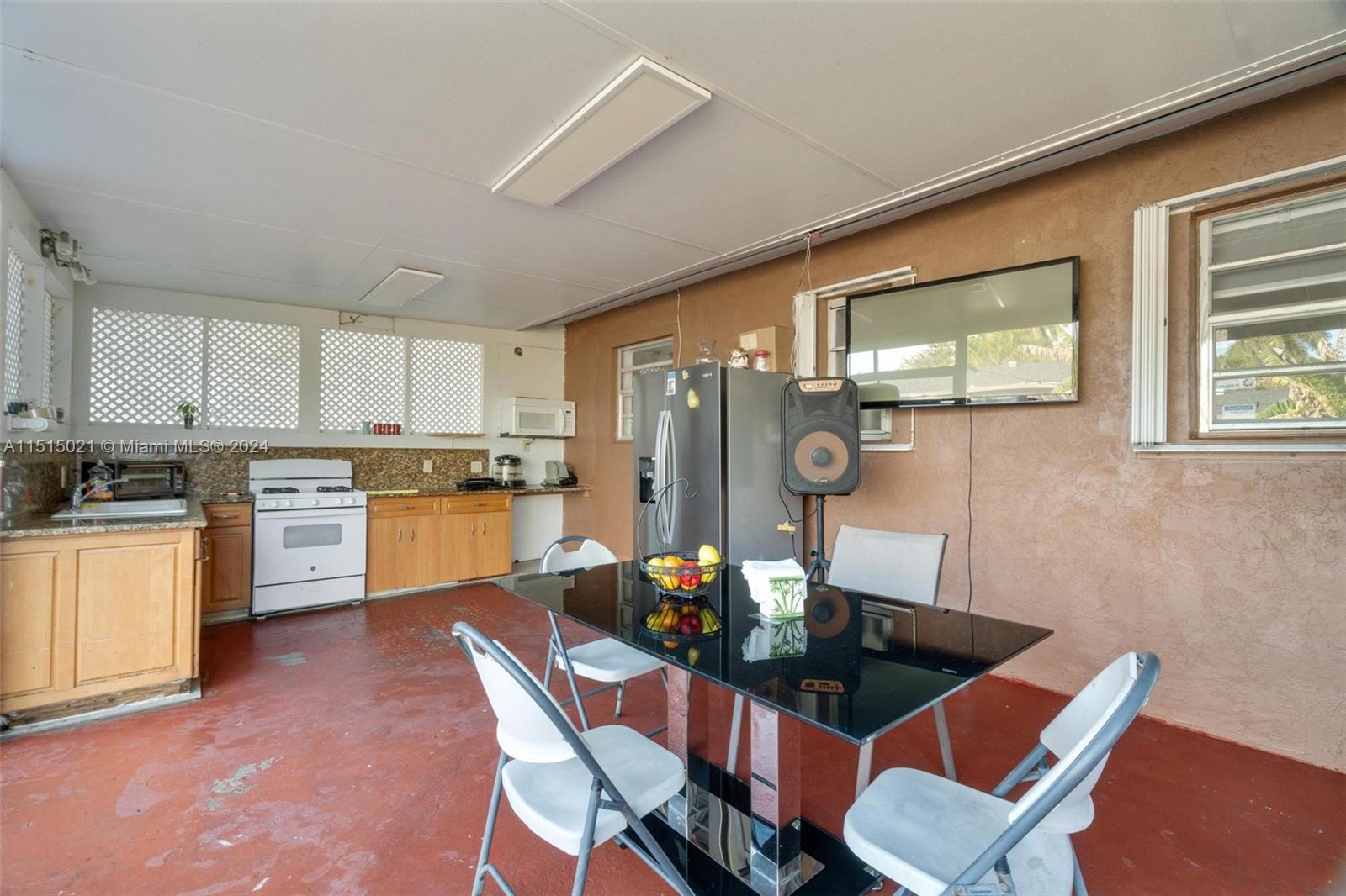 20501 Southwest 116th Road Miami, FL 33189 - Photo 17 of 39 Gallery Image 17