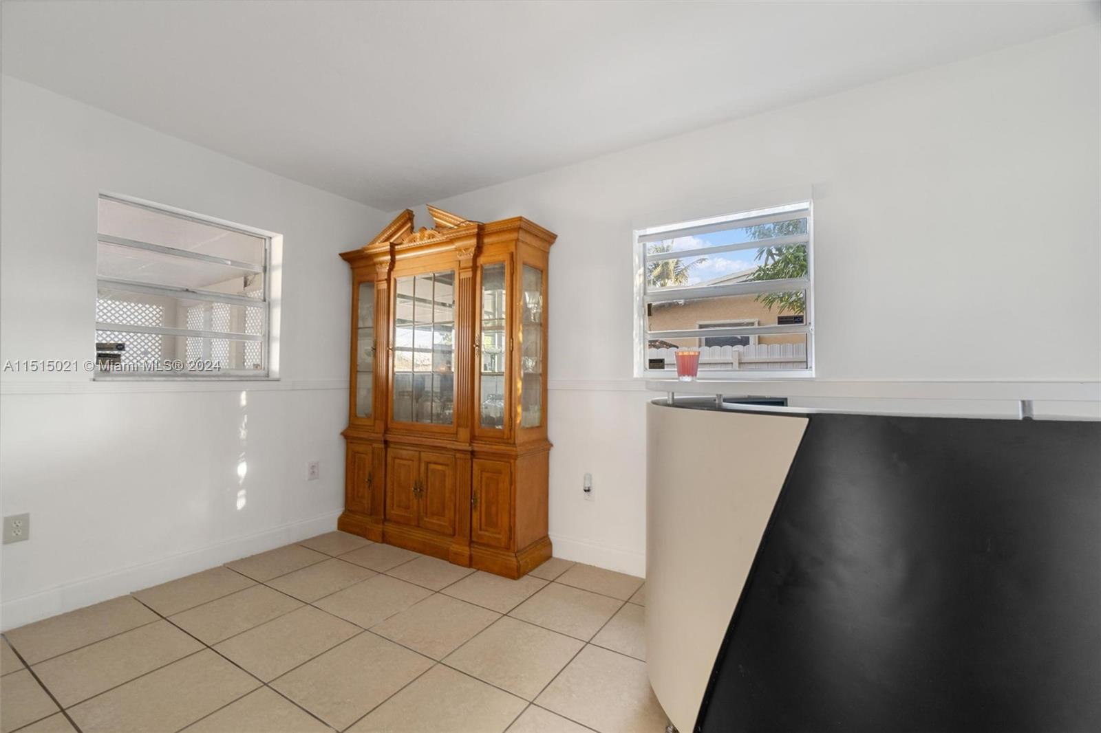 20501 Southwest 116th Road Miami, FL 33189 - Photo 18 of 39 Gallery Image 18