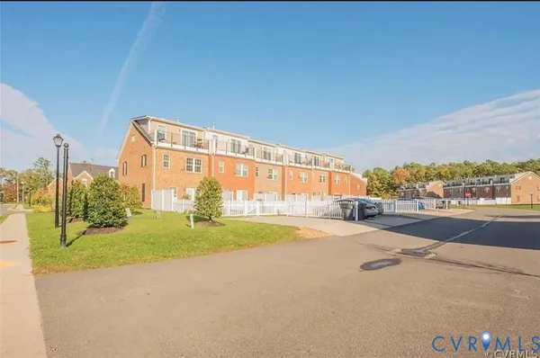 $2,600 | 11335 Sadler Walk Lane, Glen Allen, VA 23060