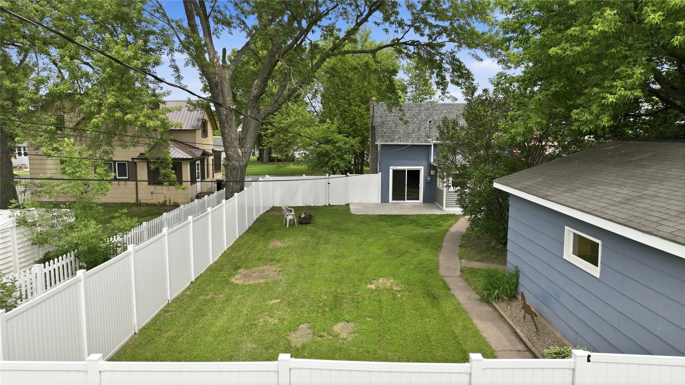 209 Vine Street Spooner, WI 54801 - Photo 4 of 39