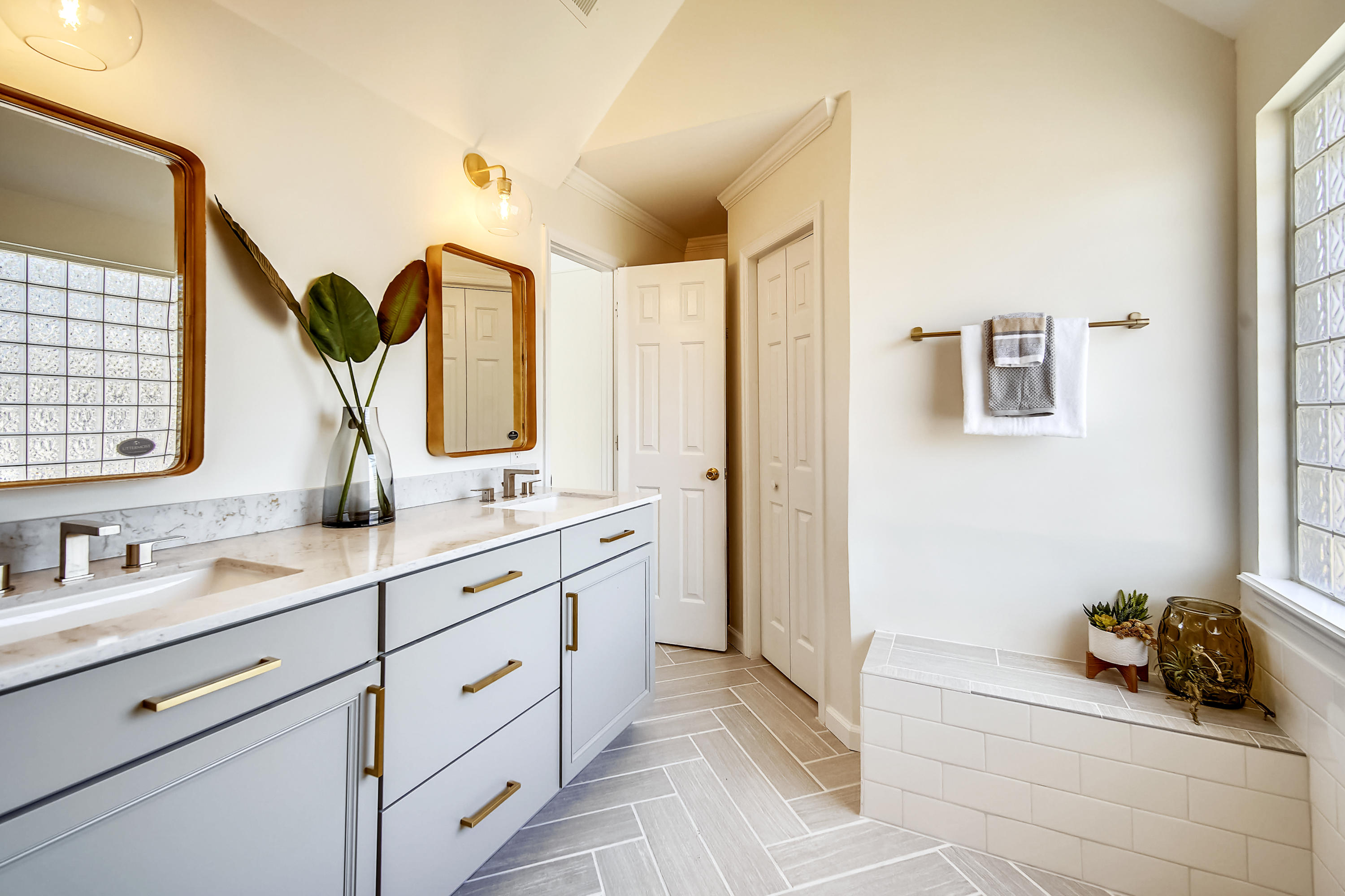 782 Shell Sand Road Charleston, SC 29412 - Photo 14 of 20 Upper Level-Master Bath-DSC08870