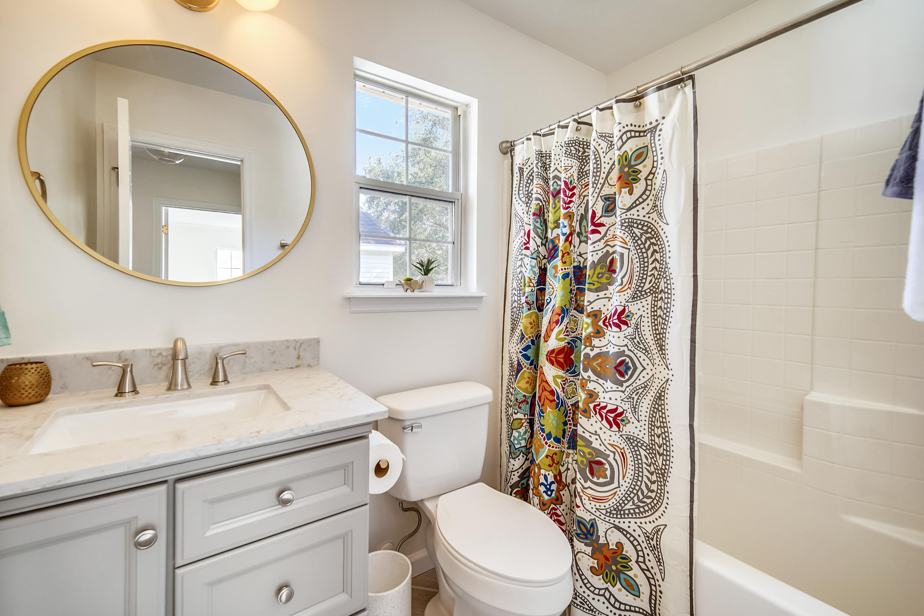 782 Shell Sand Road Charleston, SC 29412 - Photo 18 of 20 Upper Level-Bath-DSC08875