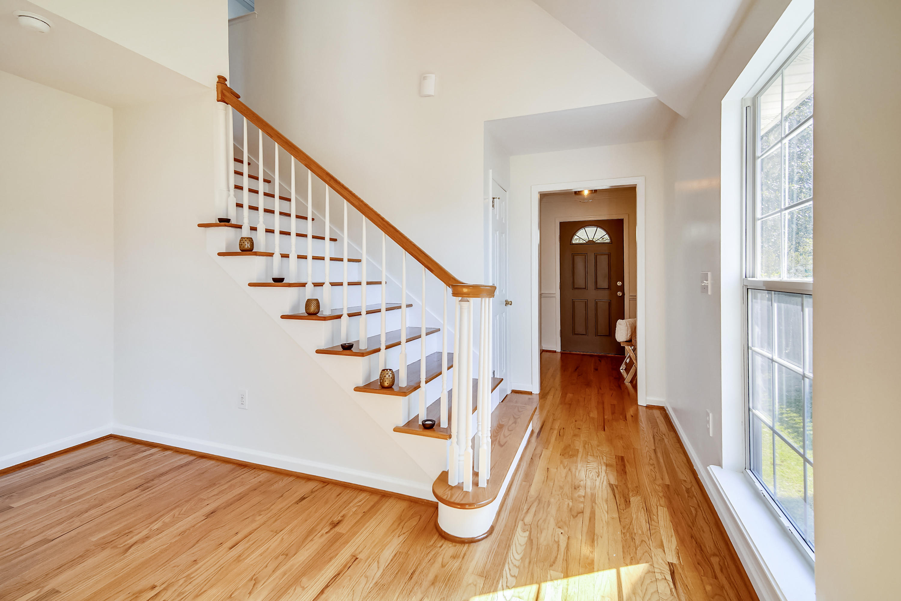 782 Shell Sand Road Charleston, SC 29412 - Photo 4 of 20 Main Level-Foyer-DSC08815
