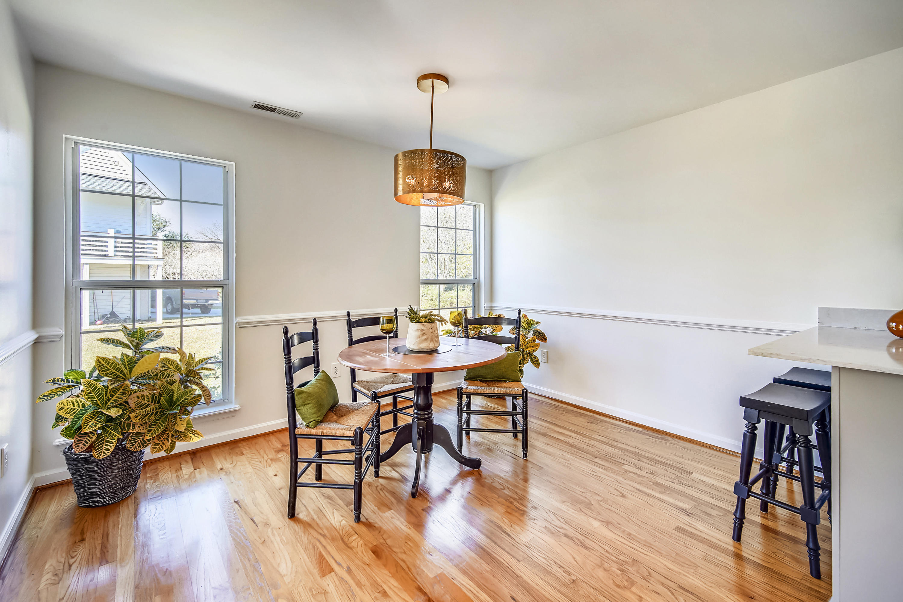 782 Shell Sand Road Charleston, SC 29412 - Photo 5 of 20 Main Level-Dining Area-DSC08825