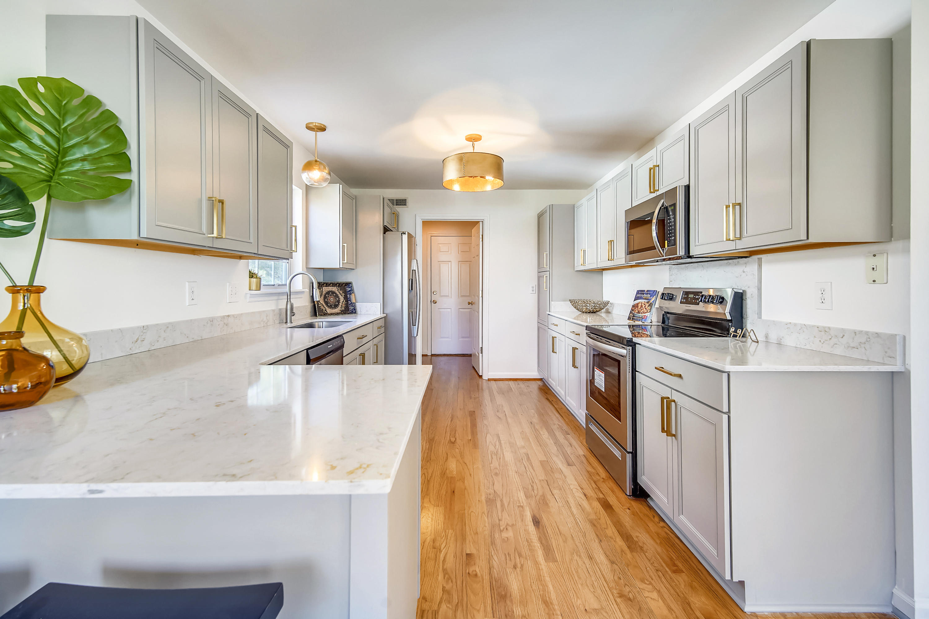 782 Shell Sand Road Charleston, SC 29412 - Photo 8 of 20 Main Level-Kitchen-DSC08835