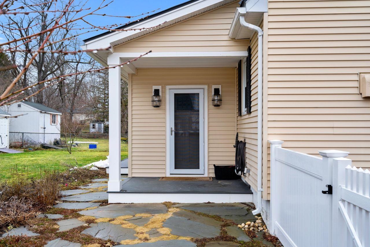 16 Applevale Drive Dover, NH 03820 - Photo 32 of 36