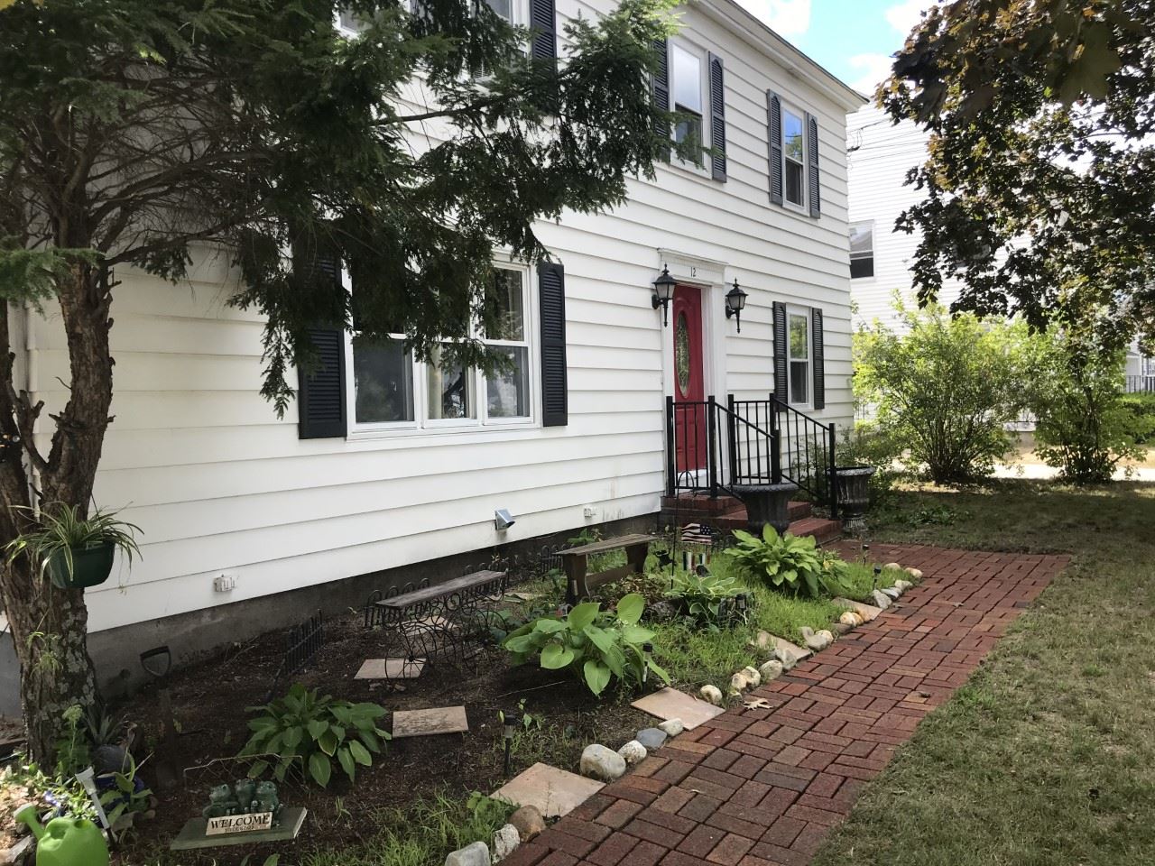 12 Furbush Street Rochester, NH 03867 - Photo 2 of 32
