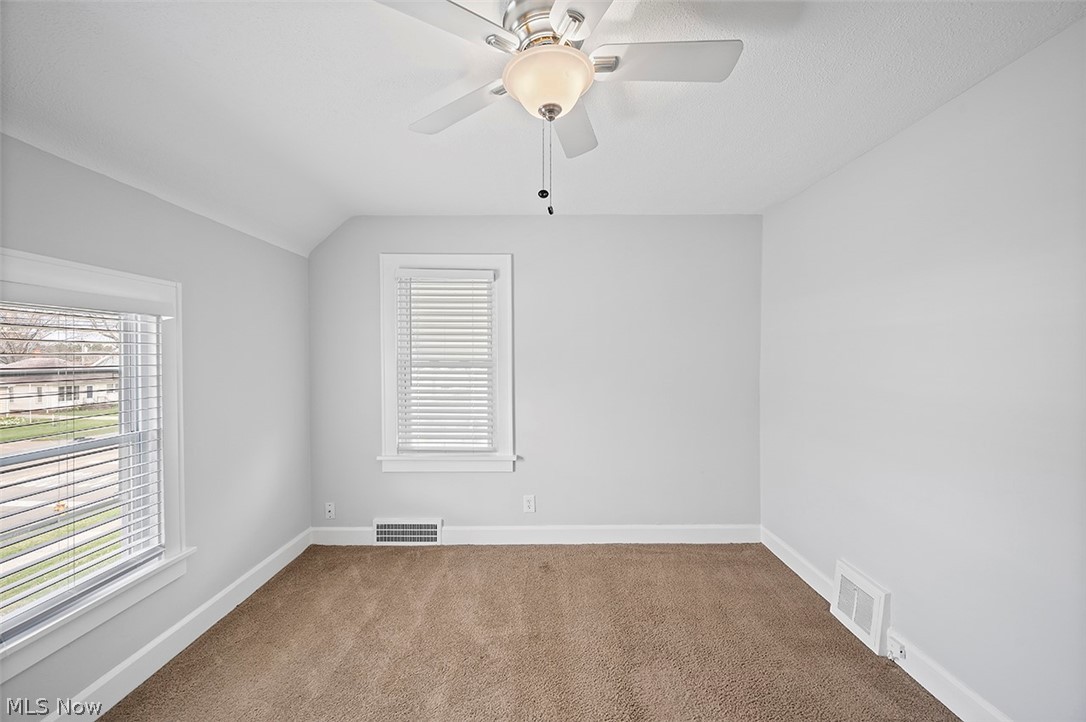 4011 Snow Road Cleveland, OH 44134 - Photo 8 of 16