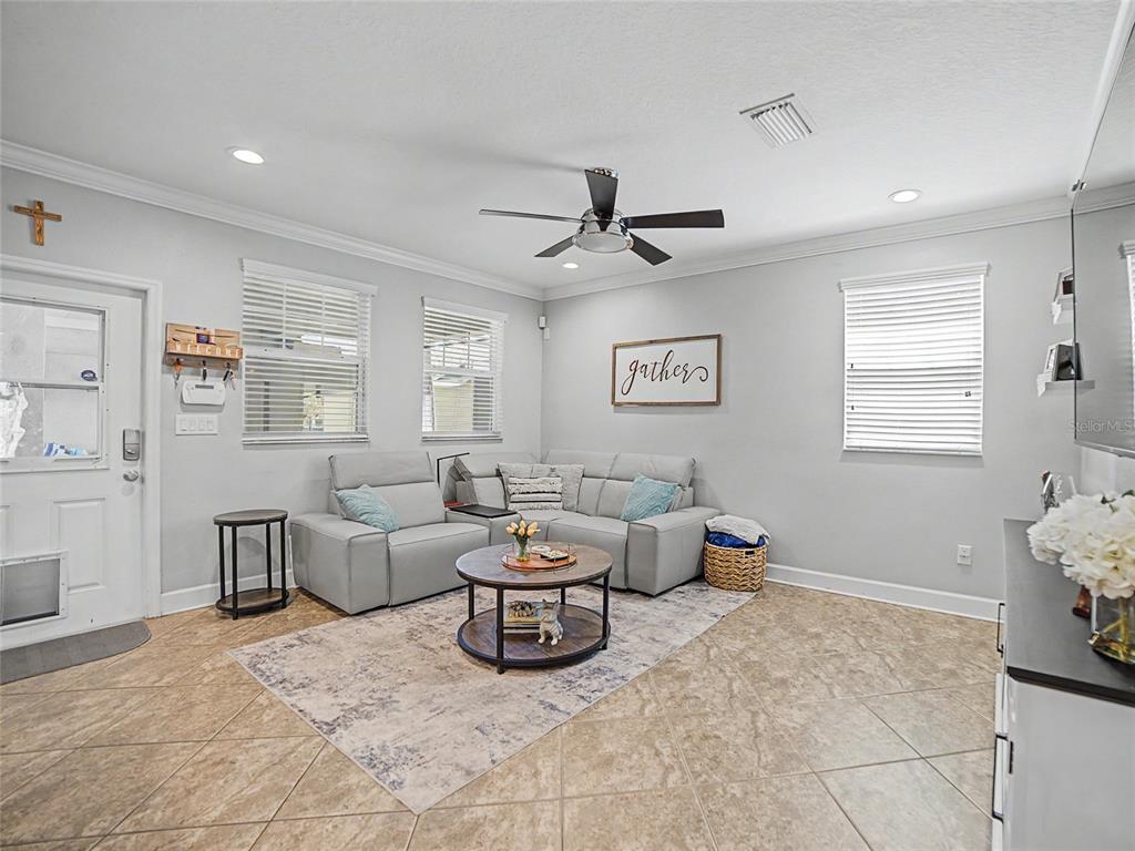 16910 Dorman Road Lithia, FL 33547 - Photo 7 of 46