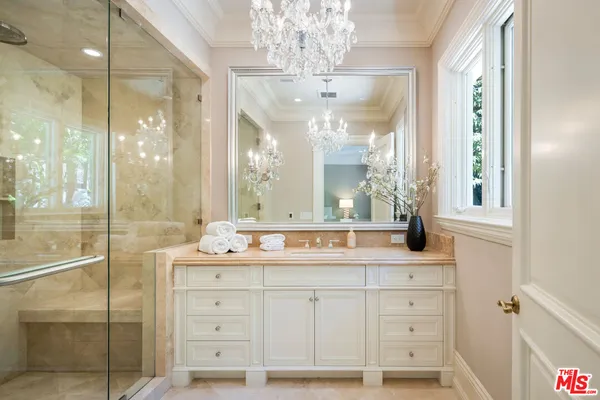 $39,900 | 1350 Benedict Canyon Drive, Beverly Hills, CA 90210