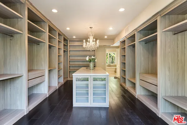 $39,900 | 1350 Benedict Canyon Drive, Beverly Hills, CA 90210