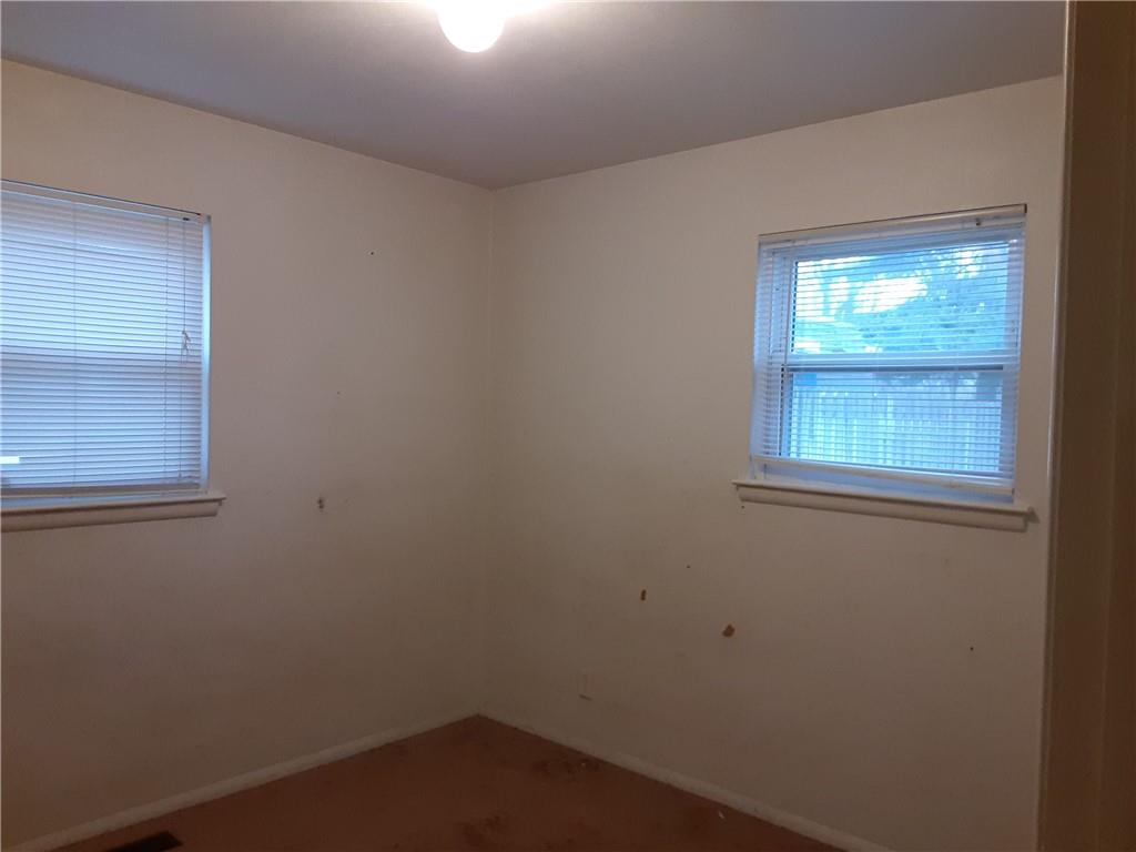 329 South Kenmore Road Indianapolis, IN 46219 - Photo 8 of 12 Gallery Image 8