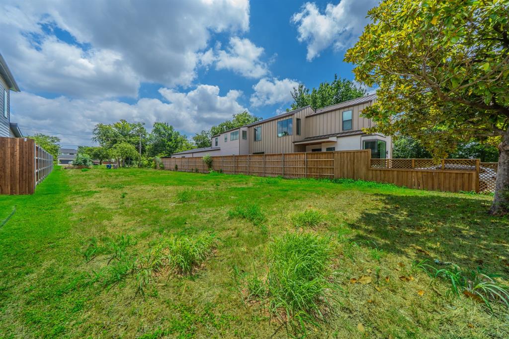 7610 Roper Street Dallas, TX 75209 - Photo 3 of 9