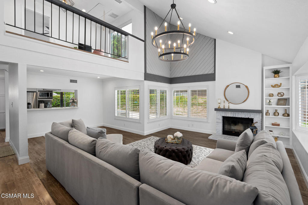 3910 Downey Court Simi Valley, CA 93063 - Photo 3 of 20