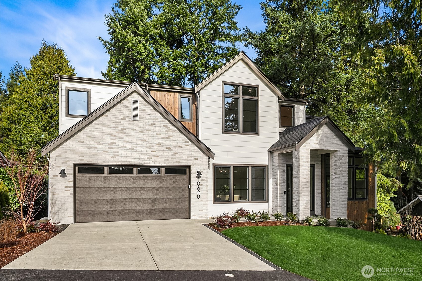 10620 Northeast 28th Place Bellevue, WA 98004 - Photo 1 of 40