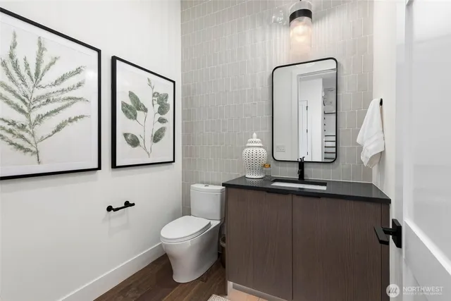 $4,395,000 | 10620 Northeast 28th Place, Bellevue, WA 98004