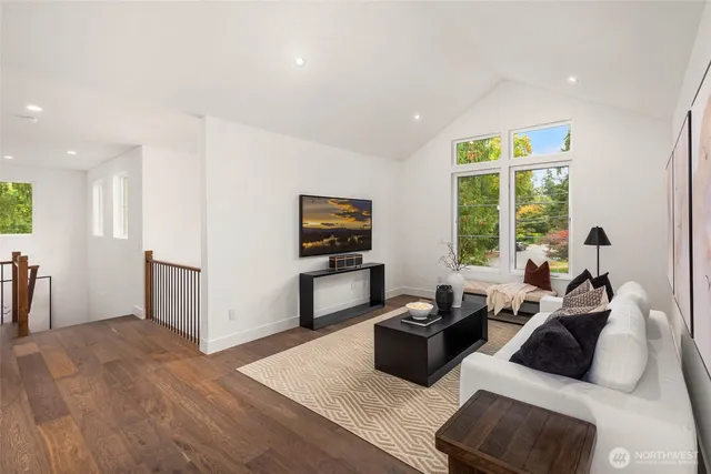 $4,395,000 | 10620 Northeast 28th Place, Bellevue, WA 98004