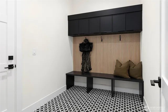 $4,395,000 | 10620 Northeast 28th Place, Bellevue, WA 98004