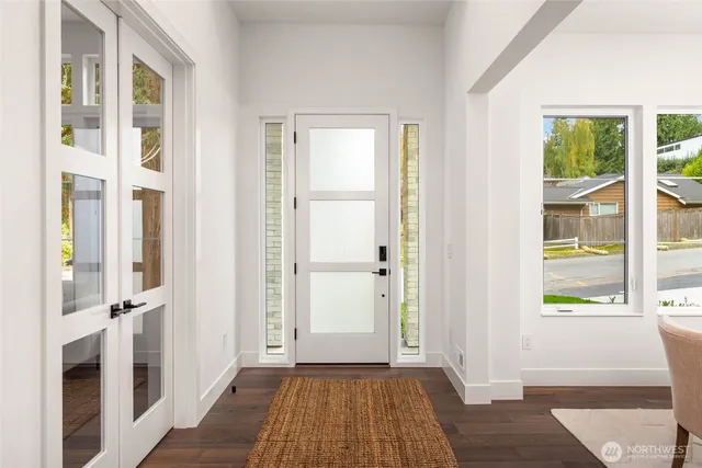 $4,395,000 | 10620 Northeast 28th Place, Bellevue, WA 98004