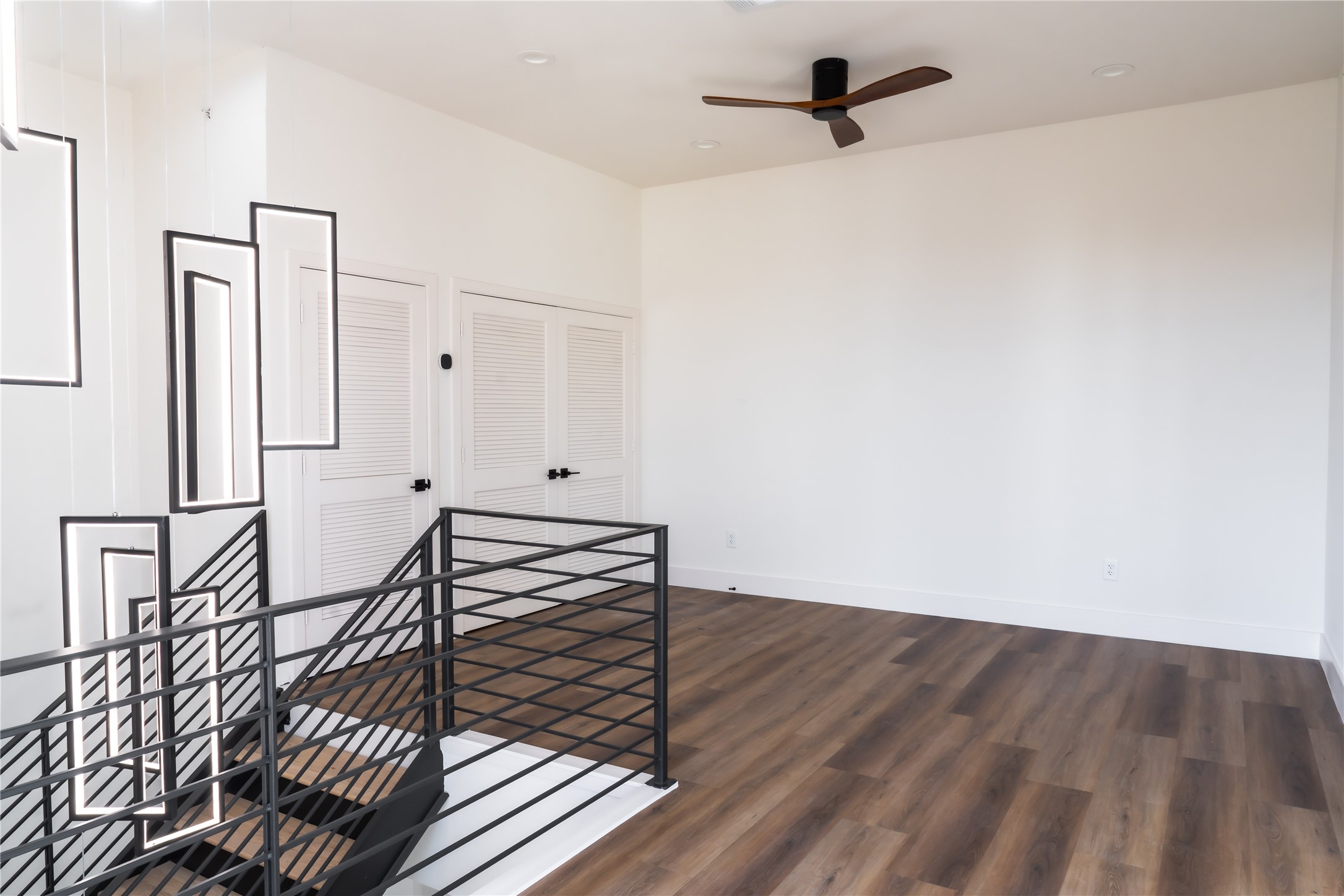 5614 Larkin Street, Unit B Houston, TX 77007 - Photo 9 of 18