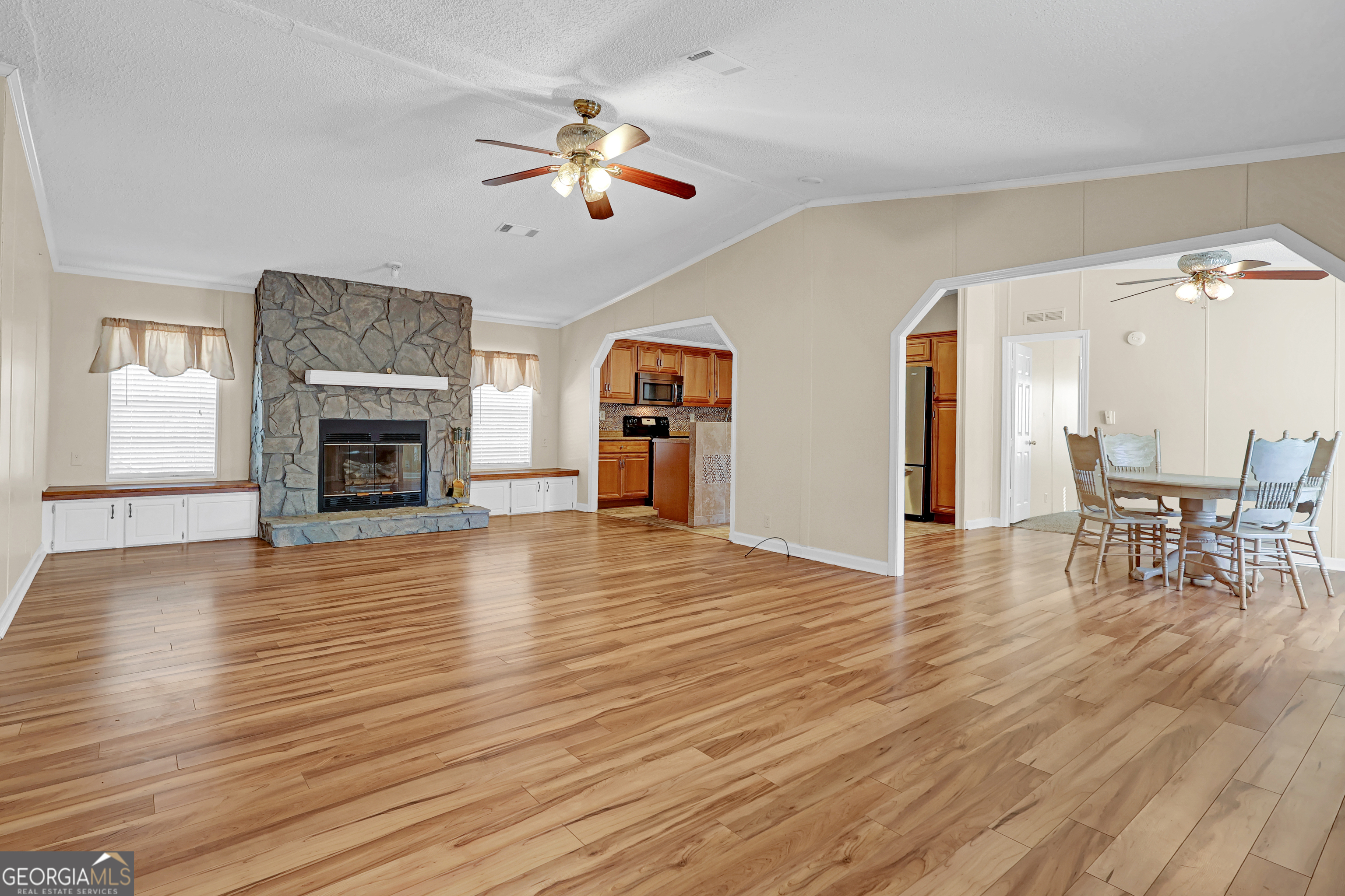 105 David Road Hampton, GA 30228 - Photo 5 of 37