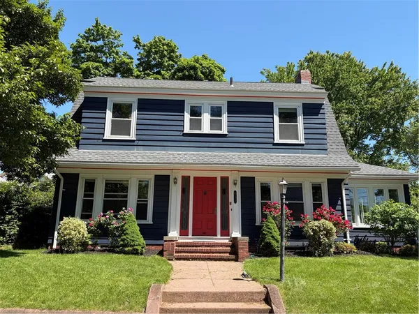 $789,000 | 632 East Avenue, Pawtucket, RI 02860