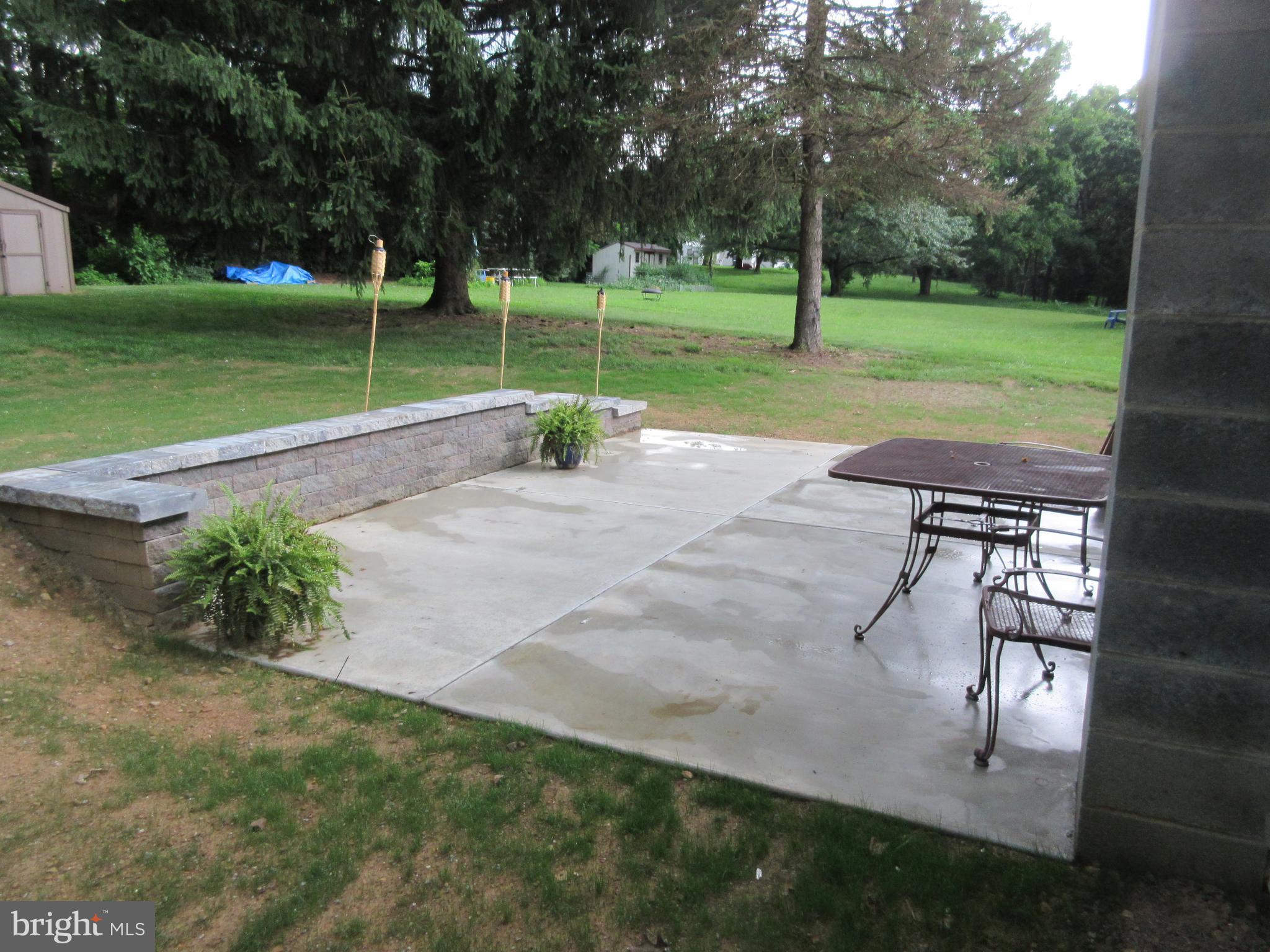 827 Kimmerlings Road Lebanon, PA 17046 - Photo 22 of 23 Patio