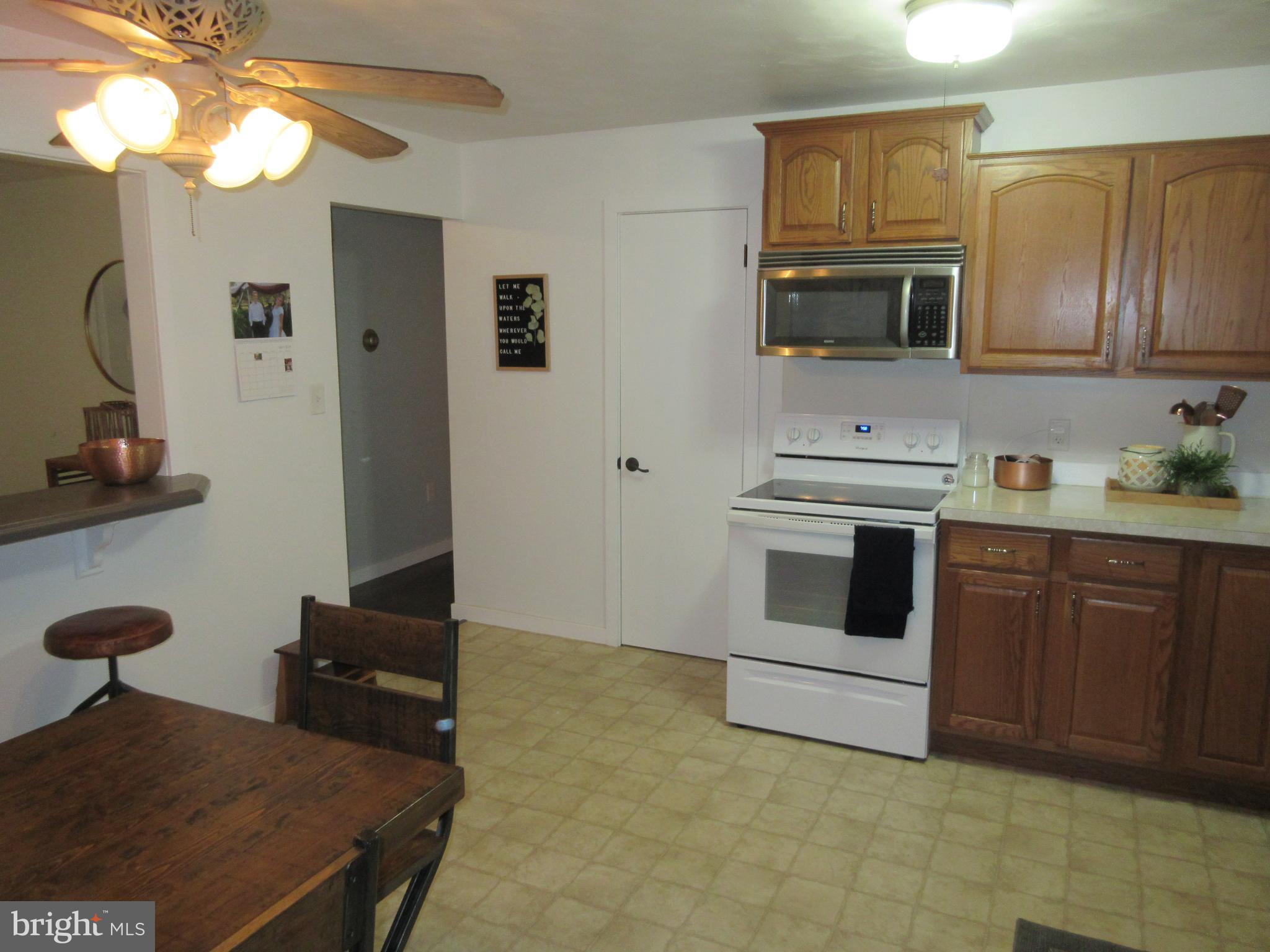 827 Kimmerlings Road Lebanon, PA 17046 - Photo 5 of 23 Kitchen