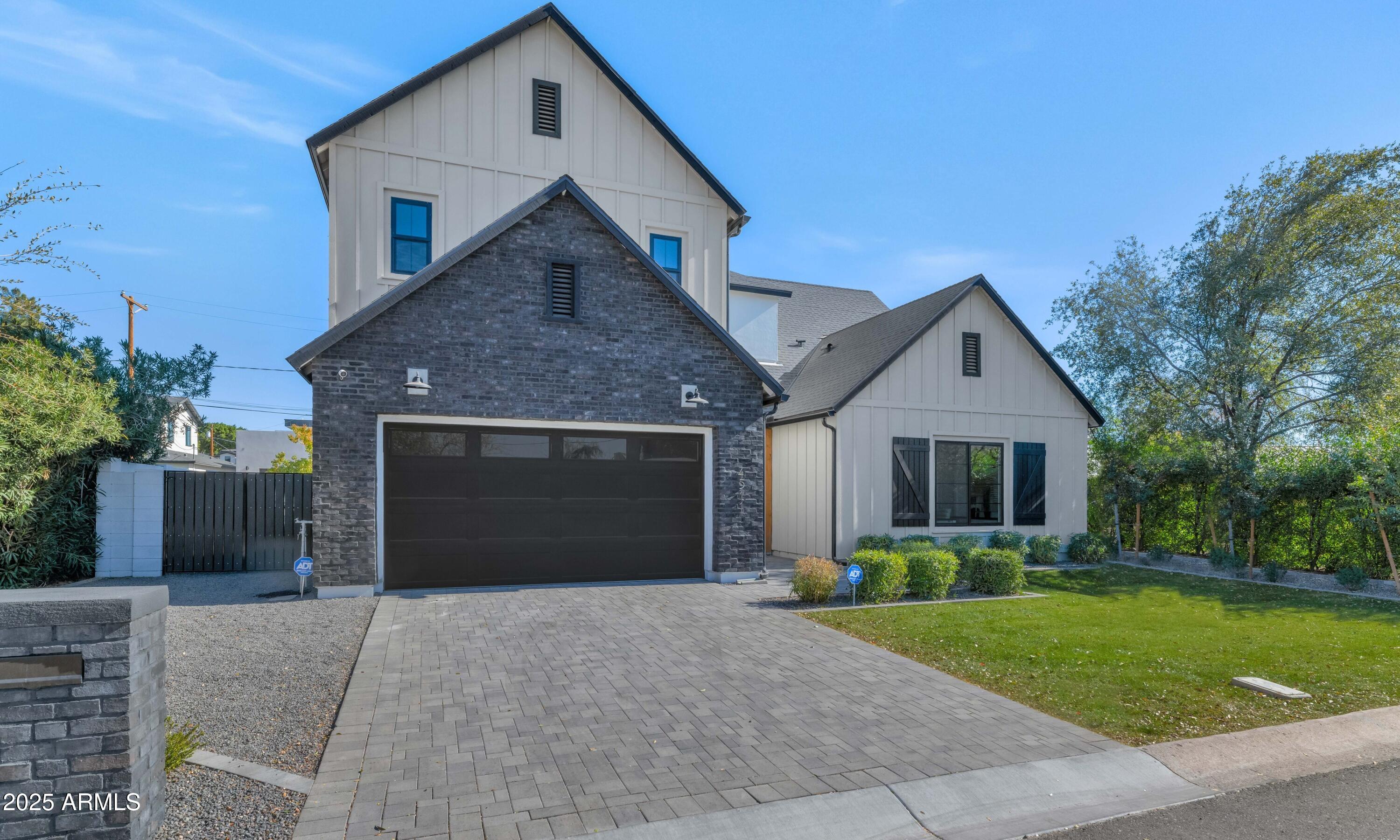 4511 North 38th Place Phoenix, AZ 85018 - Photo 31 of 32 4511 N 38th Pl-print-002-001-TOD2246-420