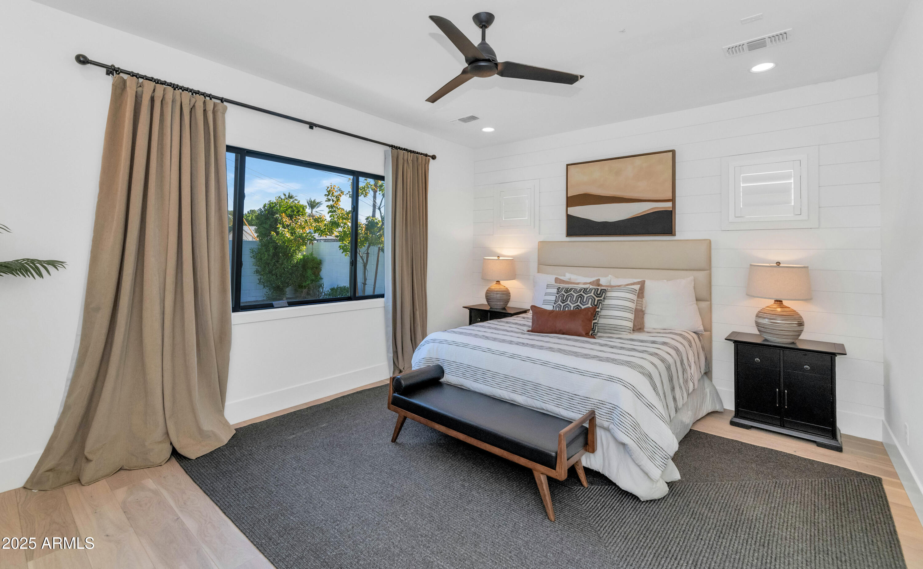 4511 North 38th Place Phoenix, AZ 85018 - Photo 10 of 32 4511 N 38th Pl-print-013-006-TOD2217-420