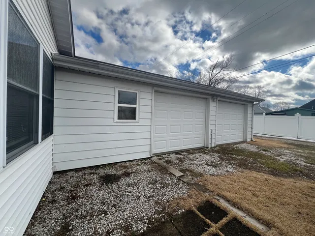 $224,900 | 1120 Maple Street, Mitchell, IN 47446
