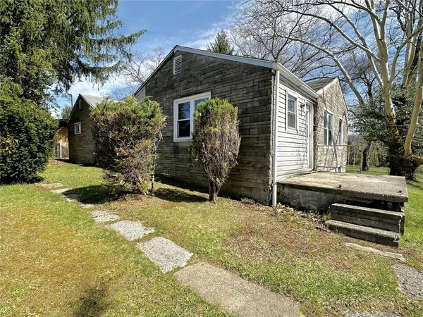 $29,900 | 492 Brush Avenue, Johnstown, PA 15906