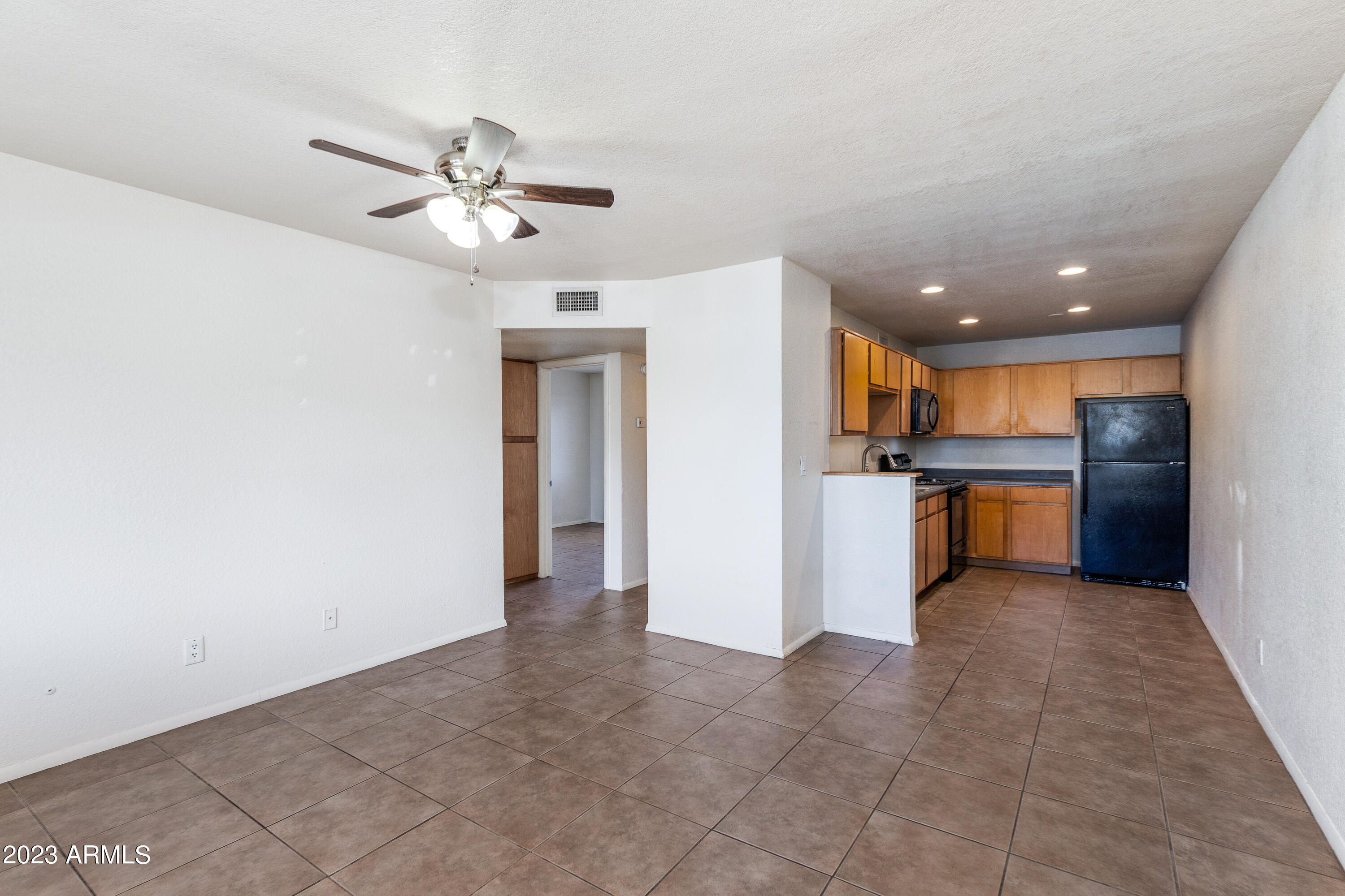 234 East Ruth Avenue, Unit 10 Phoenix, AZ 85020 - Photo 1 of 18 05-Ruth