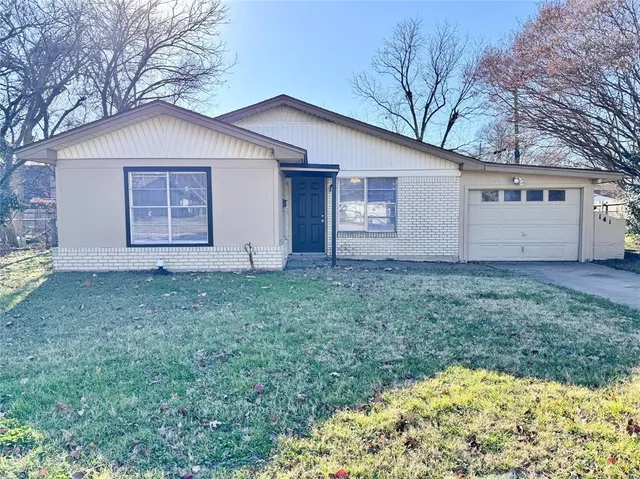 $1,995 | 141 Northwest Jayellen Avenue, Burleson, TX 76028