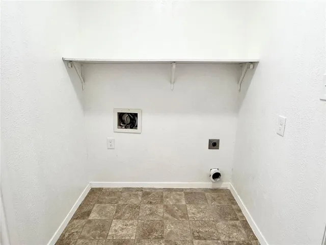 $1,995 | 141 Northwest Jayellen Avenue, Burleson, TX 76028