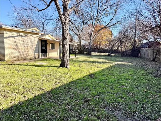 $1,995 | 141 Northwest Jayellen Avenue, Burleson, TX 76028