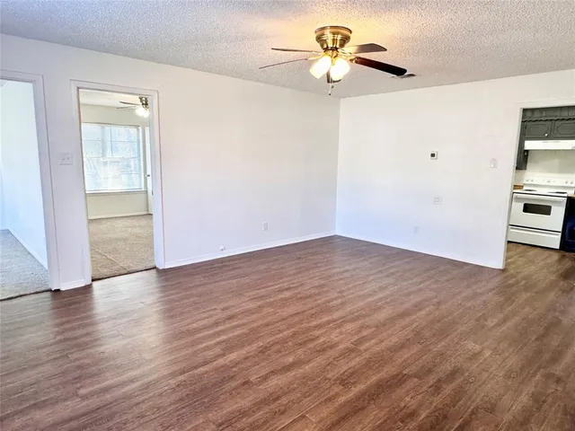 $1,995 | 141 Northwest Jayellen Avenue, Burleson, TX 76028