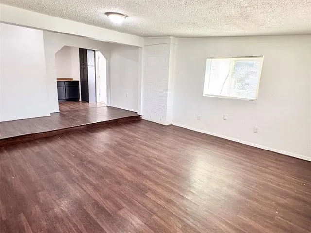 $1,995 | 141 Northwest Jayellen Avenue, Burleson, TX 76028