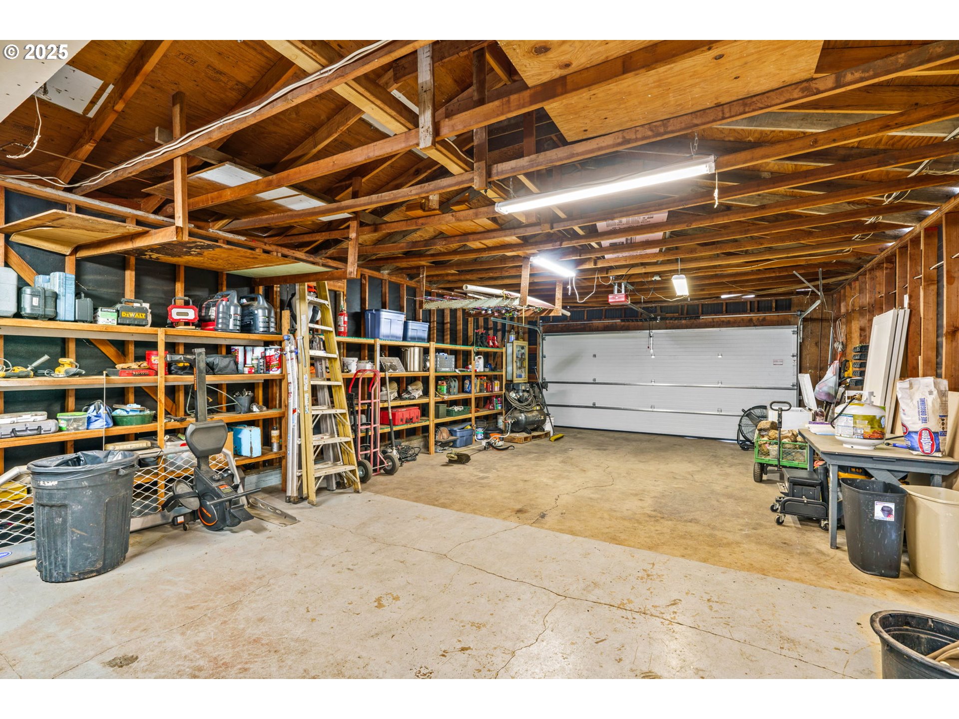 1792 Hayden Bridge Road Springfield, OR 97477 - Photo 21 of 31