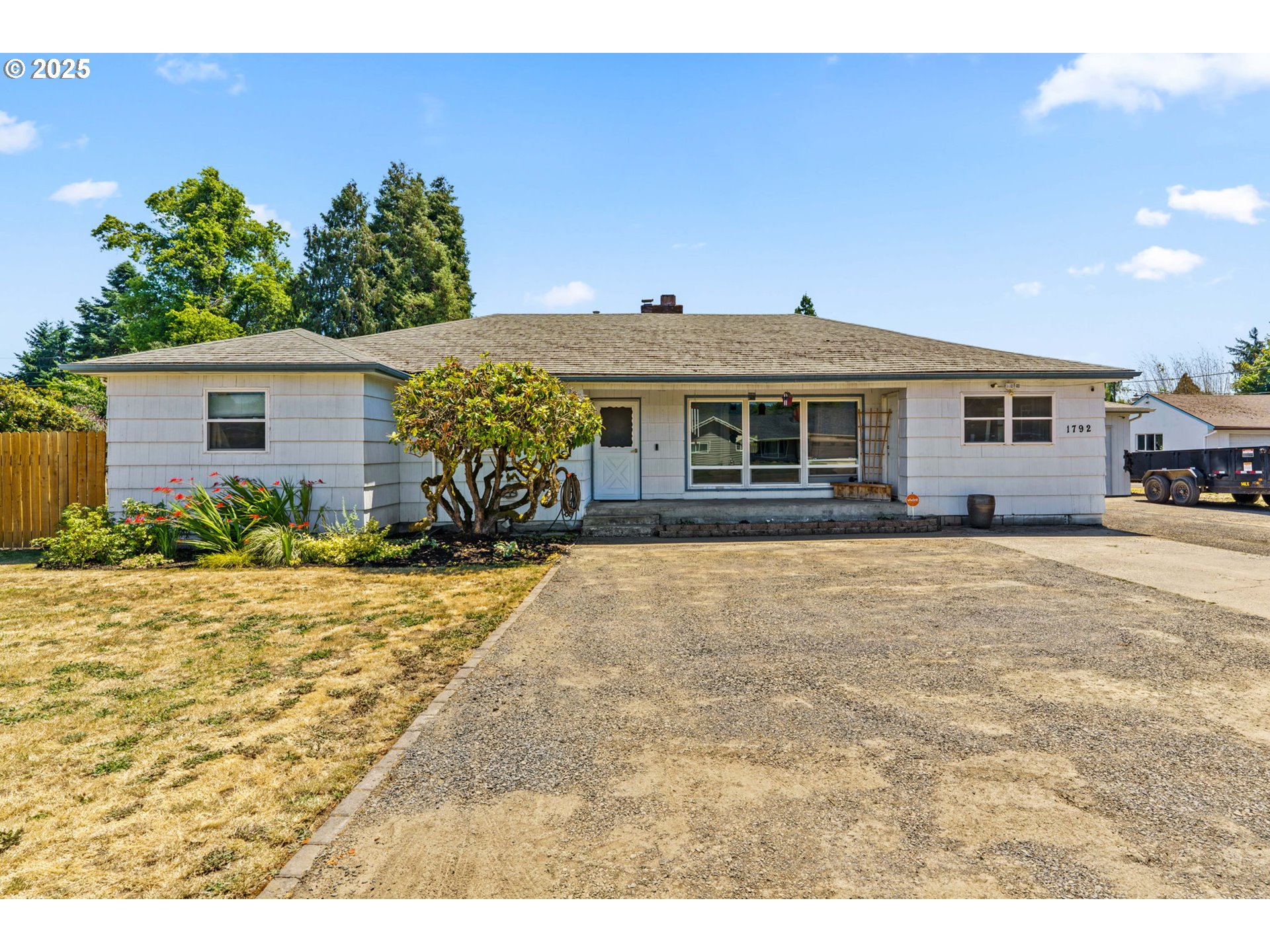 1792 Hayden Bridge Road Springfield, OR 97477 - Photo 4 of 31